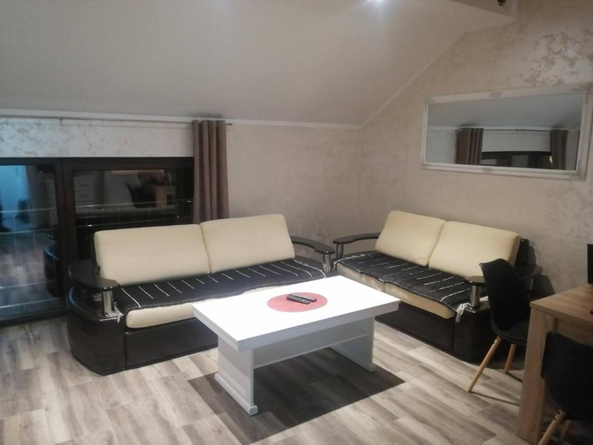 Apartmani Nevena Divcibare Ngoại thất bức ảnh