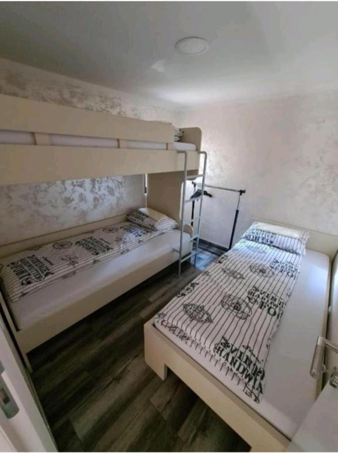 Apartmani Nevena Divcibare Ngoại thất bức ảnh