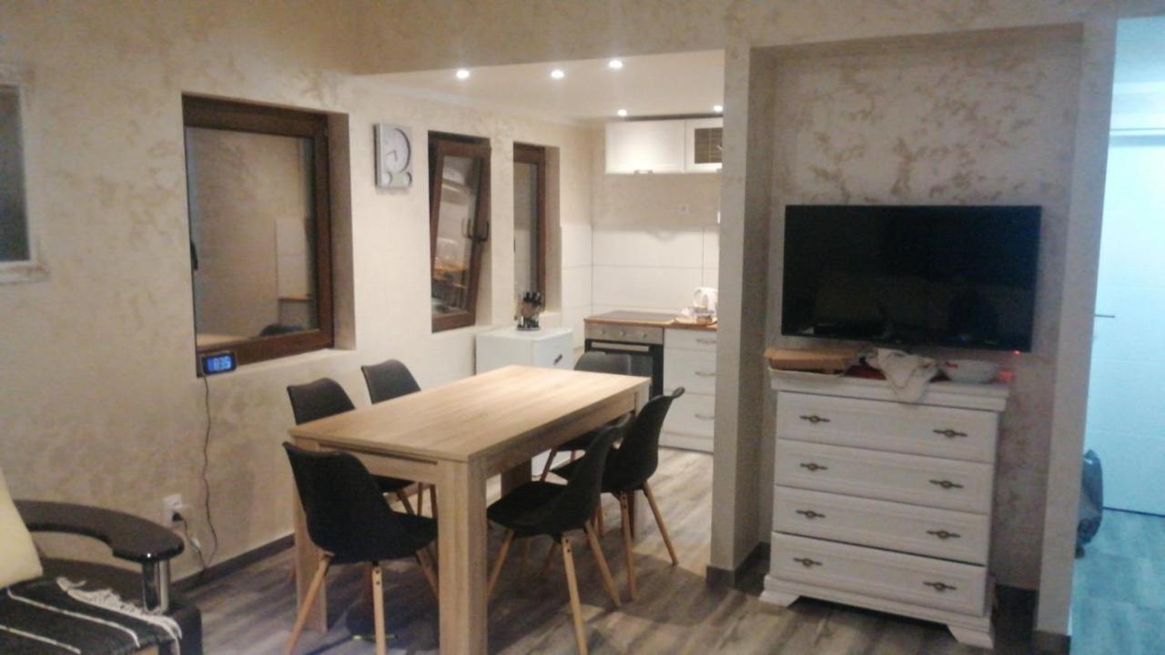 Apartmani Nevena Divcibare Ngoại thất bức ảnh